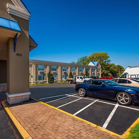 Comfort Inn Falls Church - Tysons Corner Ngoại thất bức ảnh