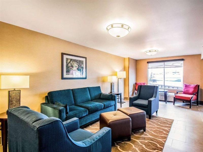 Comfort Inn Falls Church - Tysons Corner Ngoại thất bức ảnh