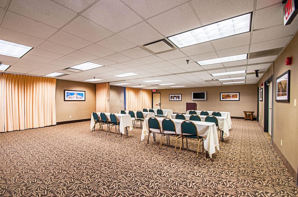 Comfort Inn Falls Church - Tysons Corner Ngoại thất bức ảnh