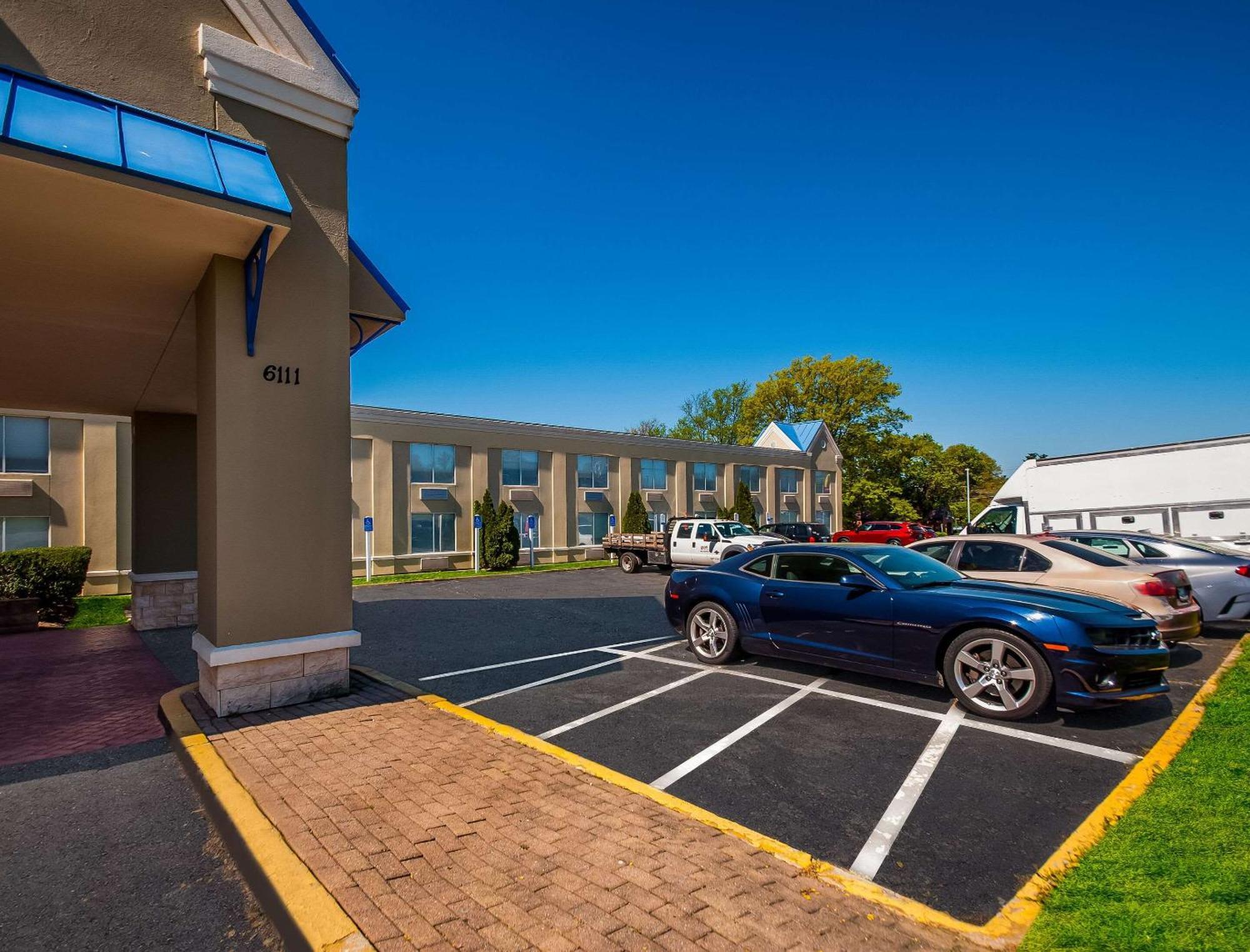 Comfort Inn Falls Church - Tysons Corner Ngoại thất bức ảnh